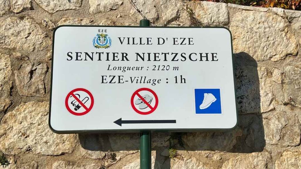 signalisation pour le départ Sentier Nietzsche Èze