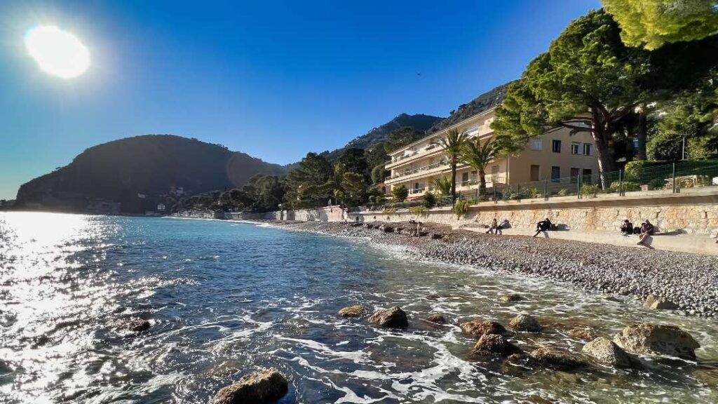 Le plages du Èze-Bord-de-Mer